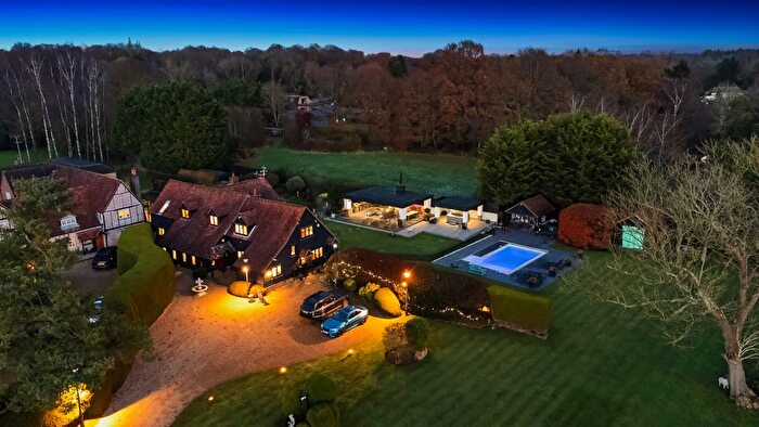5 Bedroom Barn Conversion For Sale In Chandlers Lane, Rickmansworth, WD3