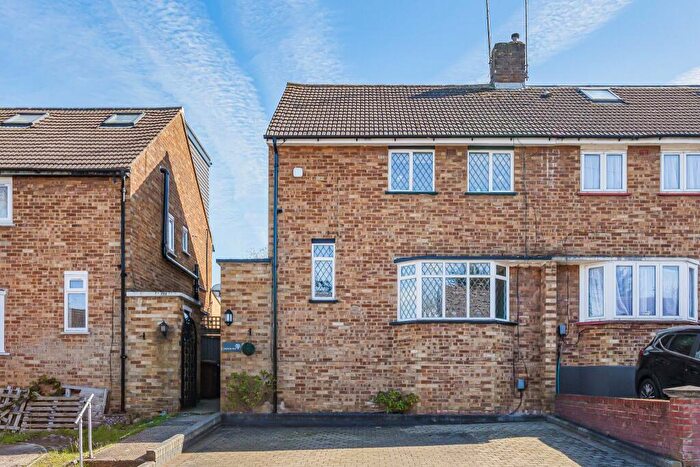 2 Bedroom Semi-Detached House For Sale In Carpenter Way, Potters Bar, EN6