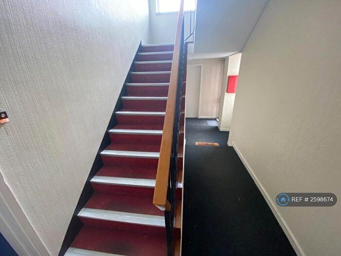 1 Bedroom Flat To Rent In Marine Court West, Whitley Bay, NE26