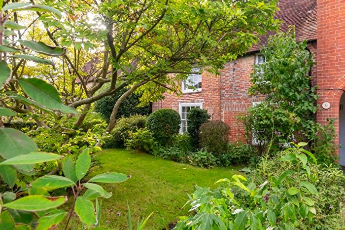 3 Bedroom Property For Sale In High Street, East Hoathly, BN8