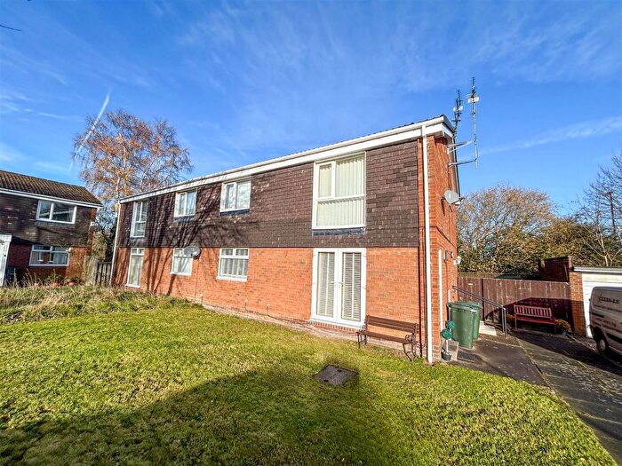 2 Bedroom Flat To Rent In Skelton Court, Newcastle Upon Tyne, NE3