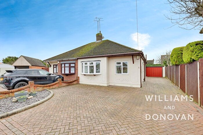 2 Bedroom Bungalow For Sale In Dubarry Close, Thundersley, SS7