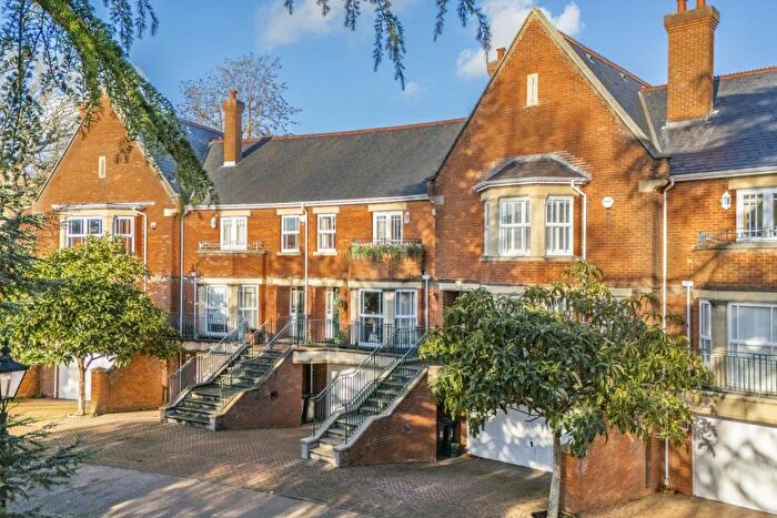 4 Bedroom Town House For Sale In St Ann's Park, Virginia Water, GU25