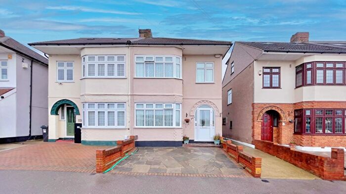 3 Bedroom Semi Detached House For Sale In Canon Avenue, Chadwell Heath, RM6