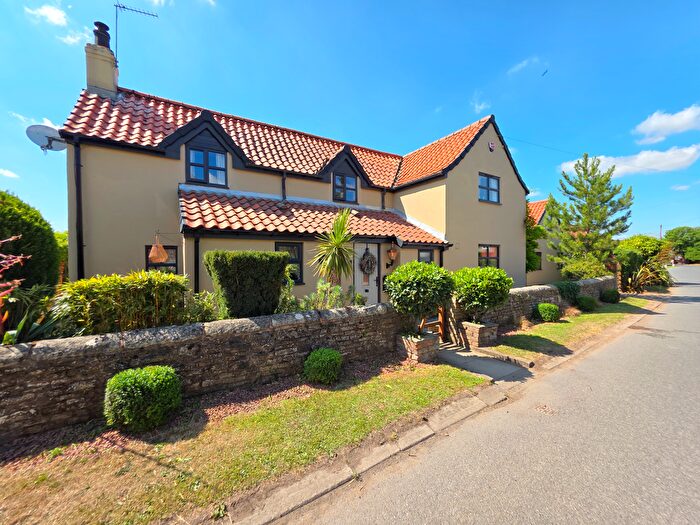 4 Bedroom Detached House For Sale In Thorpe Lane, Doncaster, DN6