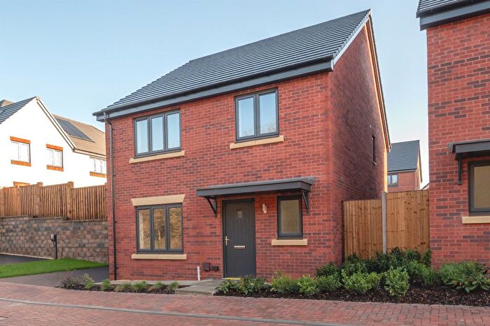 4 Bedroom Detached House For Sale In Wood Avens Way, Desborough, Kettering, NN14