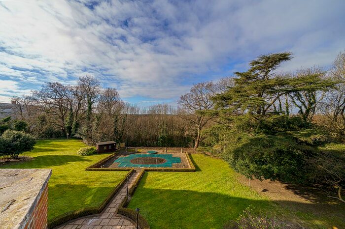 7 Bedroom Property To Rent In Hastings Road, Bromley, BR2