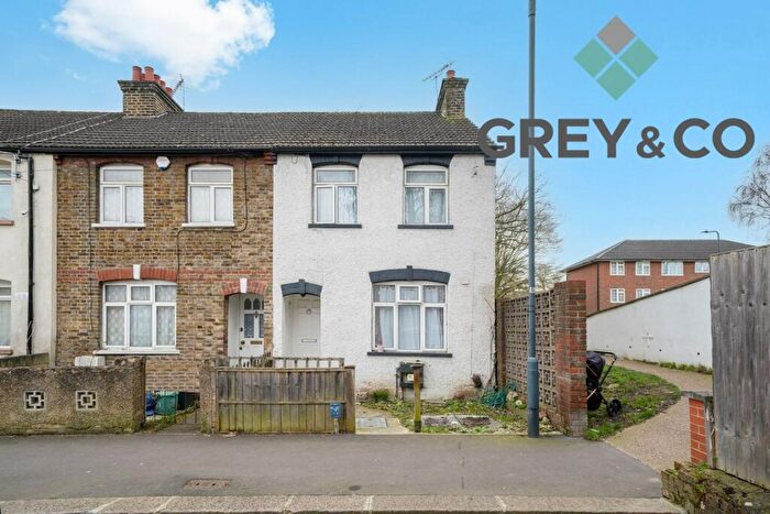 2 Bedroom End Of Terrace House For Sale In St Annes Road Wembley, HA0