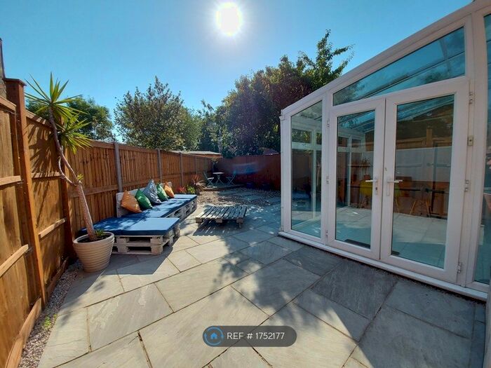 1 Bedroom End Of Terrace House To Rent In Heathfield Drive, Mitcham, CR4