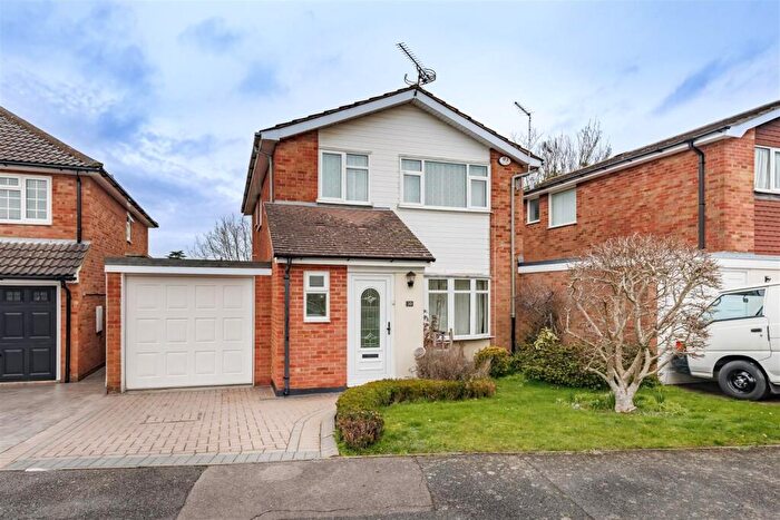3 Bedroom Link Detached House For Sale In Thornhill, North Weald, Epping, CM16