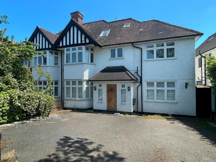 6 Bedroom Semi-Detached House To Rent In Parkside, Mill Hill, NW7