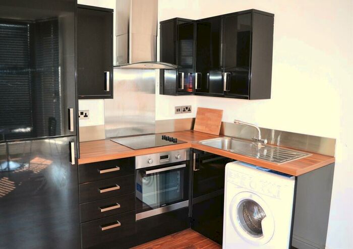 1 Bedroom Flat To Rent In Mansel Street, City Centre, Swansea, SA1