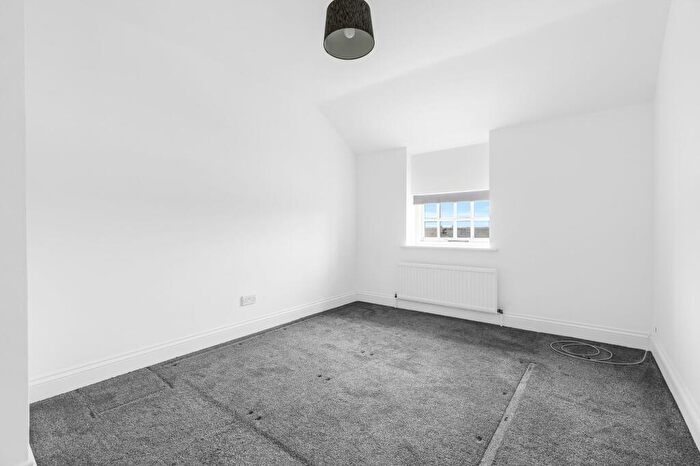 1 Bedroom Apartment For Sale In Collett Road, The Octagon, SG12