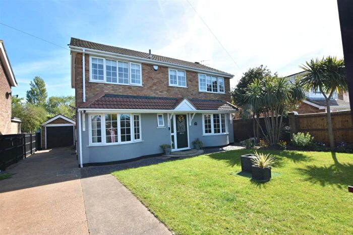 4 Bedroom Detached House For Sale In Fairway Court, Cleethorpes, DN35