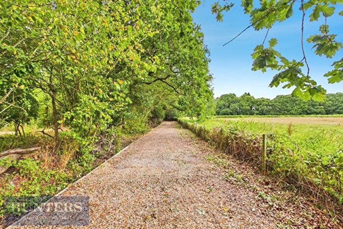 6 Bedroom Detached House For Sale In Margards Lane, Verwood, BH31