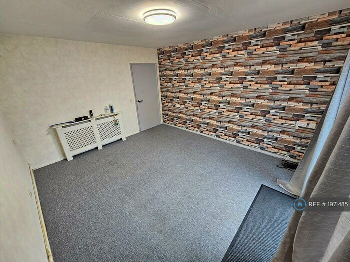 1 Bedroom Flat To Rent In Woodfield Road, Wath-Upon-Dearne, Rotherham, S63