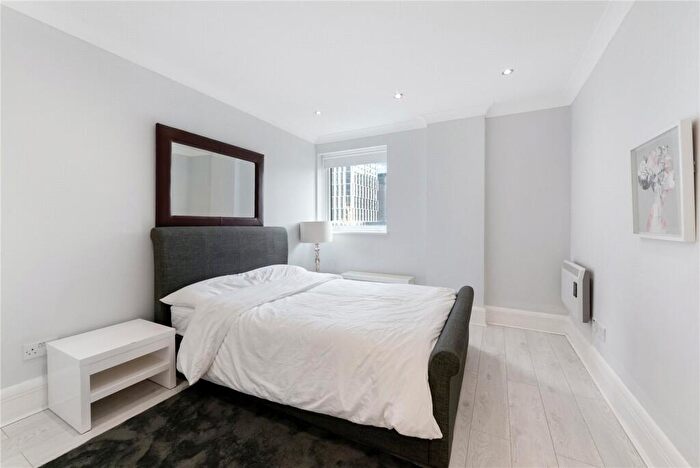2 Bedroom Apartment To Rent In Lawn House Close, London, E14