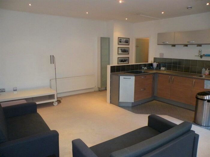 2 Bedroom Apartment To Rent In The Warehouse, Lace Market Nottingham, NG1