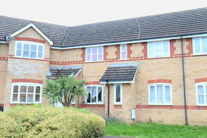 3 Bedroom Semi-Detached House To Rent In Hill Rise, Luton, LU3