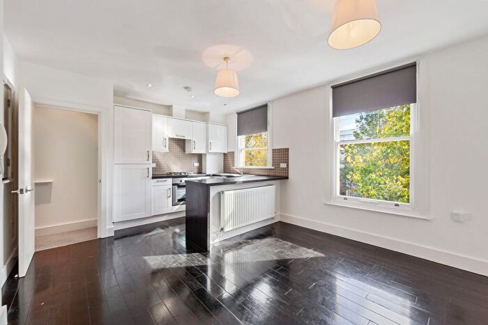 1 Bedroom Flat To Rent In Narford Road, London, E5