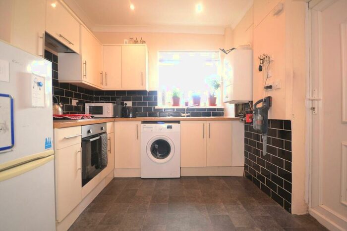 1 Bedroom Flat To Rent In Norris Road, Reading, RG6