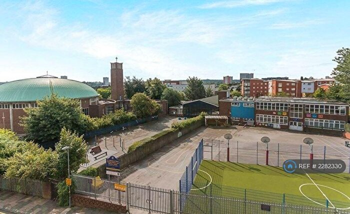 2 Bedroom Flat To Rent In City Walk Apartments, Birmingham, B1