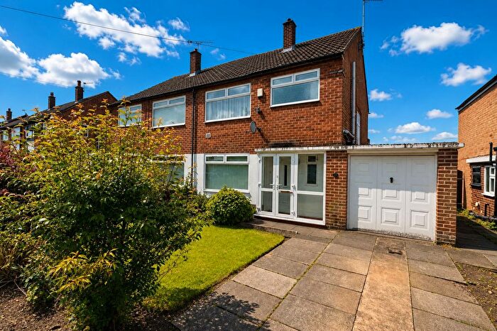 3 Bedroom Semi Detached House For Sale In Elmsleigh Road, Heald Green, SK8