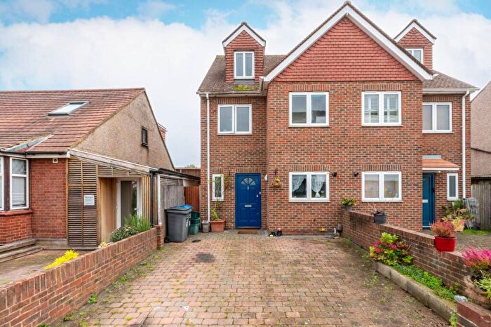 4 Bedroom House For Sale In Claremont Avenue, Raynes Park, New Malden, KT3