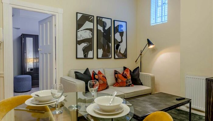 1 Bedroom Flat To Rent In Park Road, London, NW8