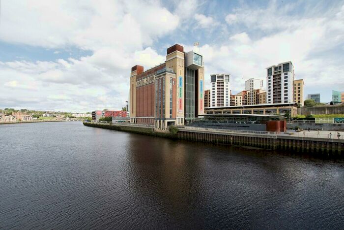 2 Bedroom Flat For Sale In Baltic Quay, Gateshead, NE8