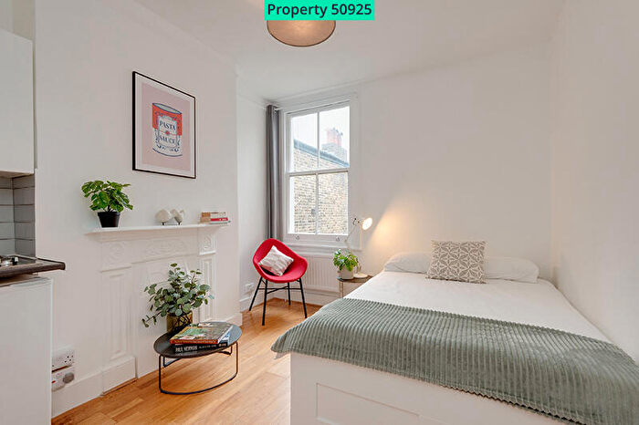 Studio To Rent In Clifford Gardens, London, NW10