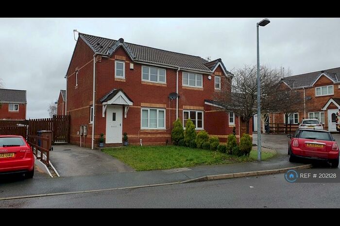 3 Bedroom Semi-Detached House To Rent In Wildbrook Close, Little Hulton, Manchester, M38