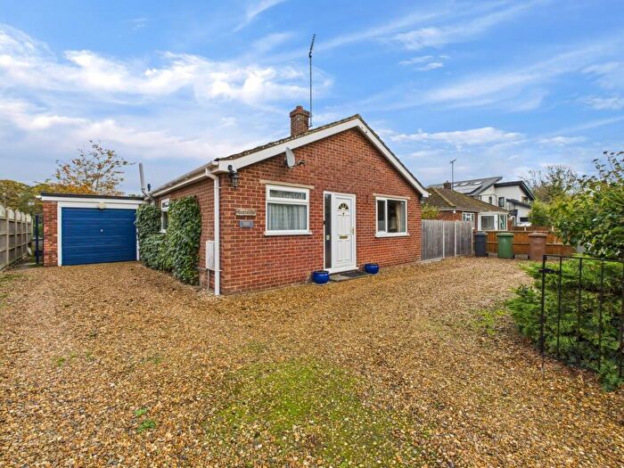 3 Bedroom Detached Bungalow For Sale In Plough Lane, Watlington, King's Lynn, PE33