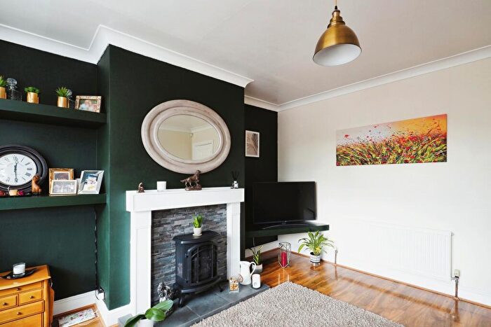 2 Bedroom Semi-Detached House For Sale In Nottingham Road, Hucknall, Nottingham, Nottinghamshire, NG15