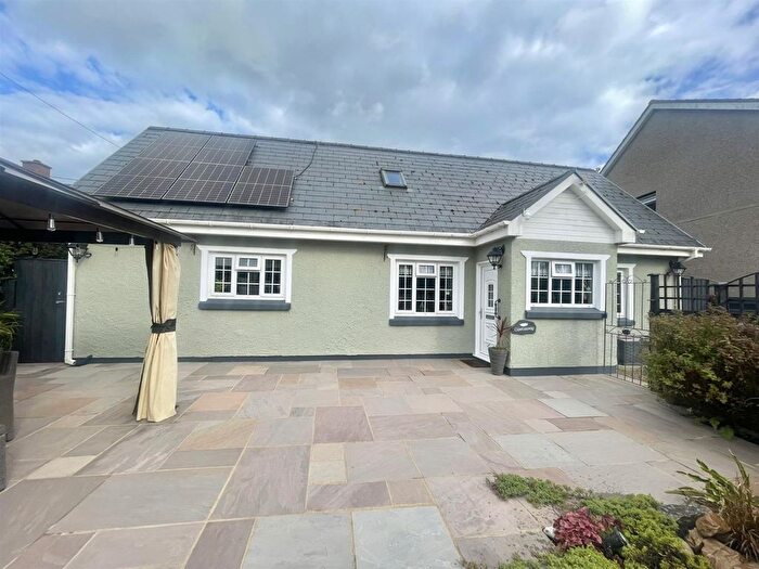 4 Bedroom Detached Bungalow For Sale In Pendine, Carmarthen, SA33