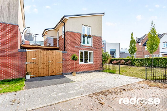 2 Bedroom Link Detached House For Sale In Barlow Close, Buckshaw Village, PR7