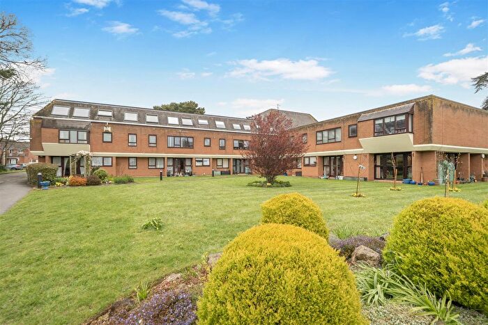 1 Bedroom Flat For Sale In Rogate Road, Worthing, BN13