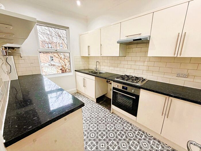 2 Bedroom Maisonette To Rent In Totterdown Street, Tooting Broadway, London, SW17