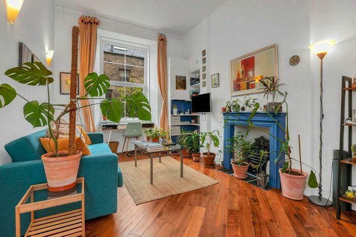 1 Bedroom Flat To Rent In Comely Bank Row, Edinburgh, EH4
