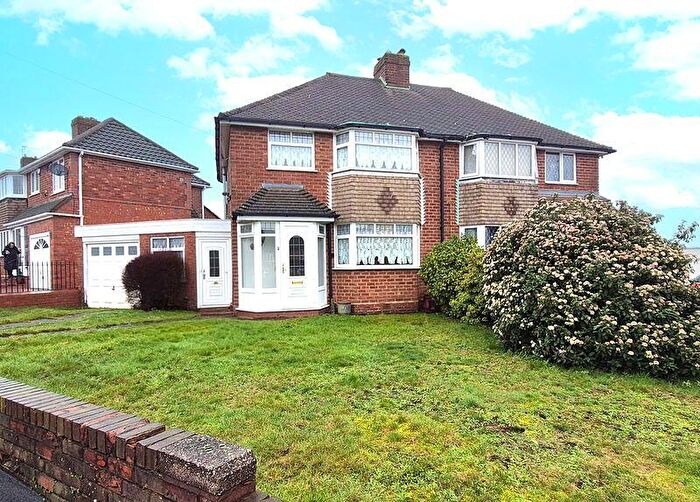 3 Bedroom Semi Detached House To Rent In Stanfield Road, Great Barr, Birmingham, B43