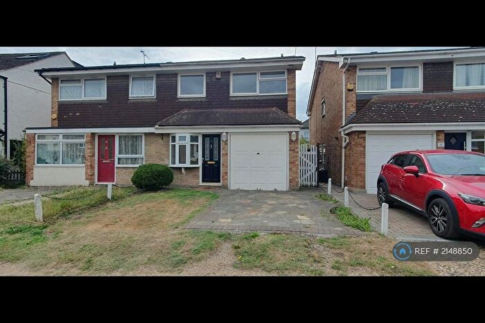 4 Bedroom Semi-Detached House To Rent In Archibald Road, Romford, RM3