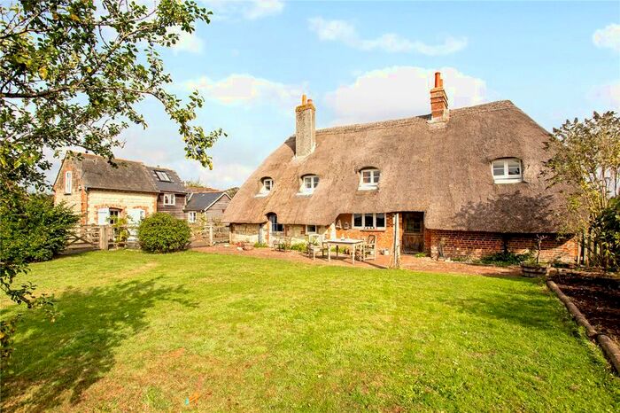 4 Bedroom Detached House For Sale In Newton Lane, Newton Valence, GU34