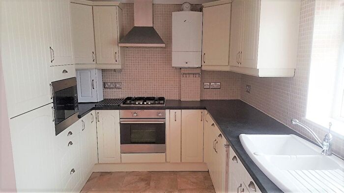 4 Bedroom End Terrace House To Rent In Marryat Road, Enfield, EN1