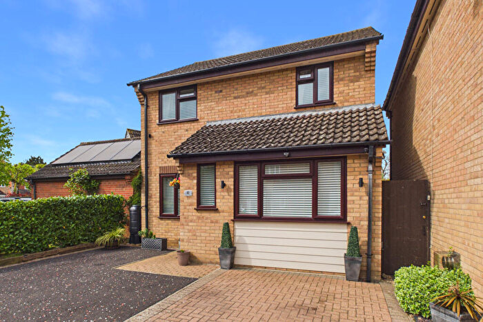 3 Bedroom Detached House For Sale In Cropley Close, Bury St Edmunds, IP32