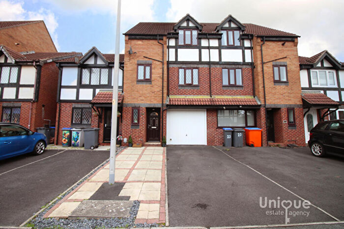 4 Bedroom Terraced House For Sale In Sandpiper Close, Blackpool, FY3