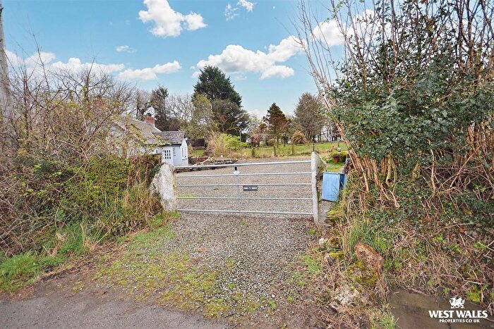 1 Bedroom Detached House For Sale In Login, Whitland, SA34