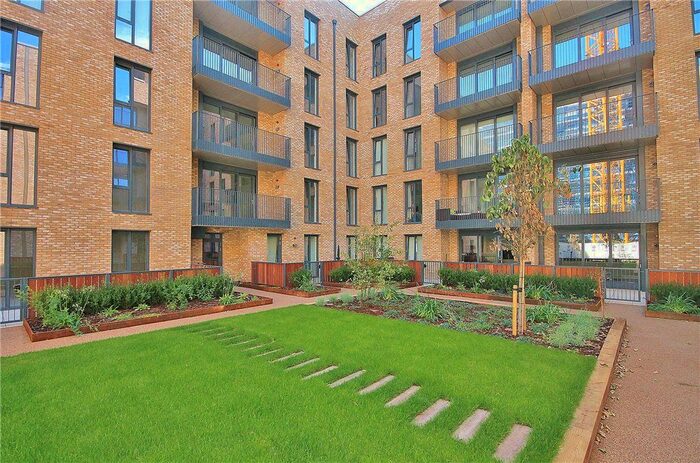 2 Bedroom Flat To Rent In High Street, Staines-Upon-Thames, Surrey, TW18