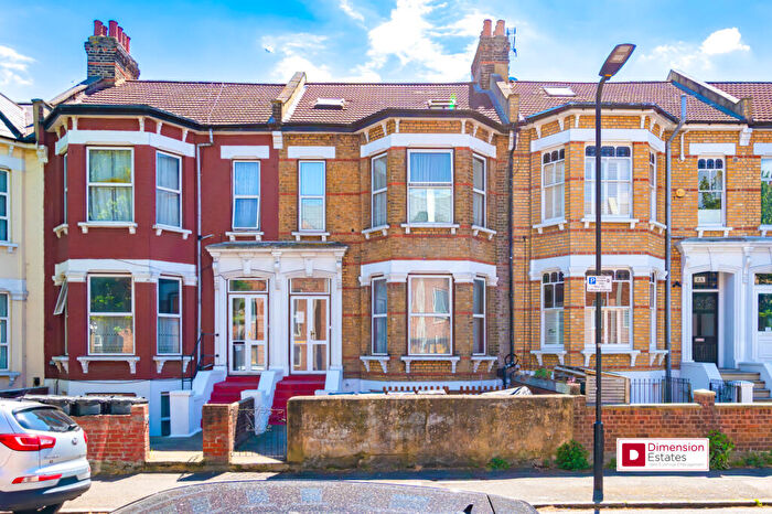 1 Bedroom Flat To Rent In Clapton Pond, Lower Clapton, Hackney, London, E5