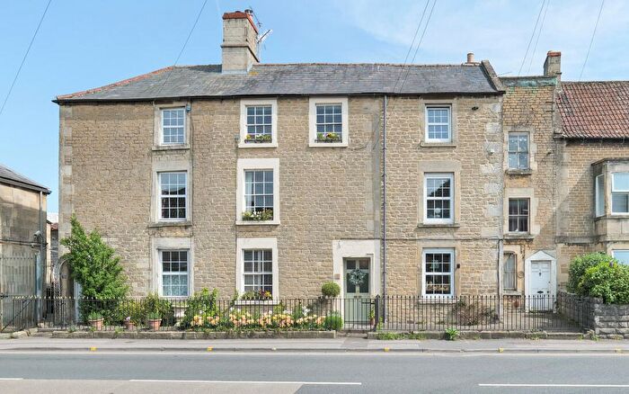 3 Bedroom Town House For Sale In King Street, Melksham, SN12