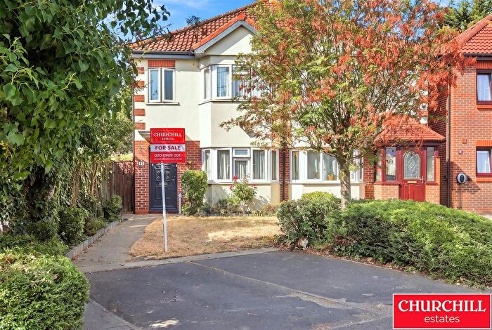 3 Bedroom Semi Detached House For Sale In Merino Close, Wanstead, E11